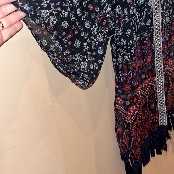 Xhilaration kimono size Large, boho style, split sides. Fringe navy blue - Picture 2 of 7